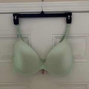 Victoria's Secret Mint Padded T-Shirt Bra